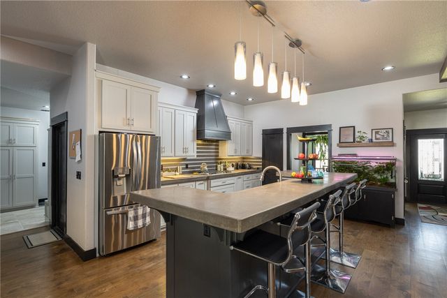 212 Madison 7308, Huntsville, AR 72740