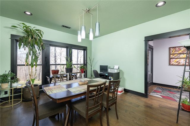 212 Madison 7308, Huntsville, AR 72740