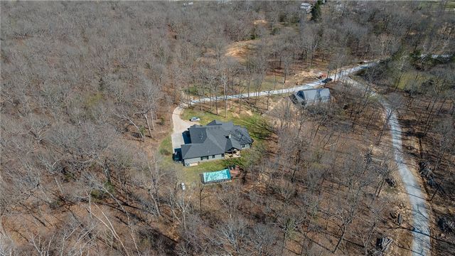 212 Madison 7308, Huntsville, AR 72740