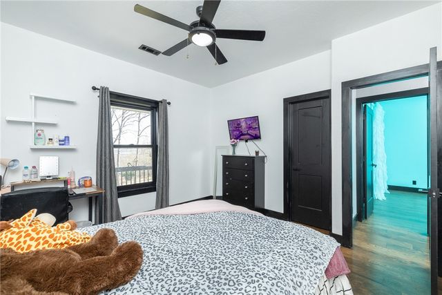 212 Madison 7308, Huntsville, AR 72740