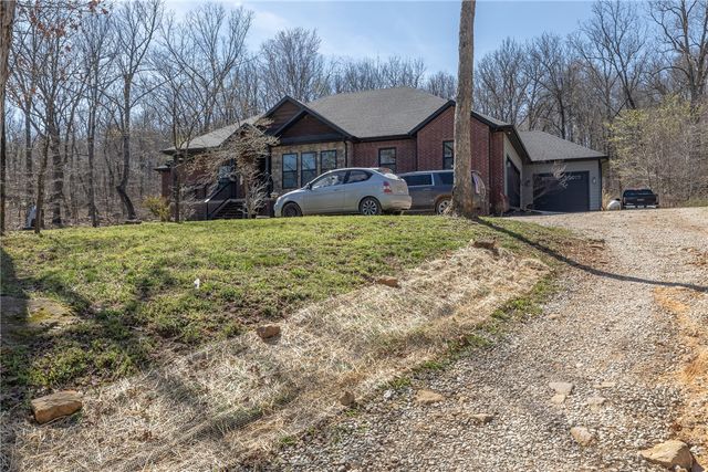 212 Madison 7308, Huntsville, AR 72740