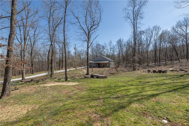 212 Madison 7308, Huntsville, AR 72740