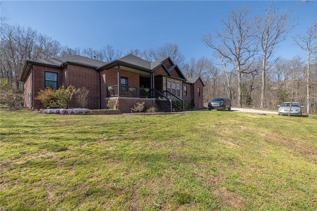212 Madison 7308, Huntsville, AR 72740