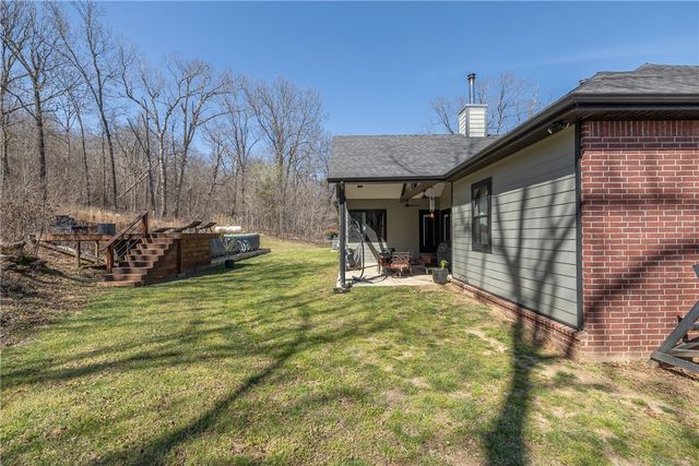 212 Madison 7308, Huntsville, AR 72740