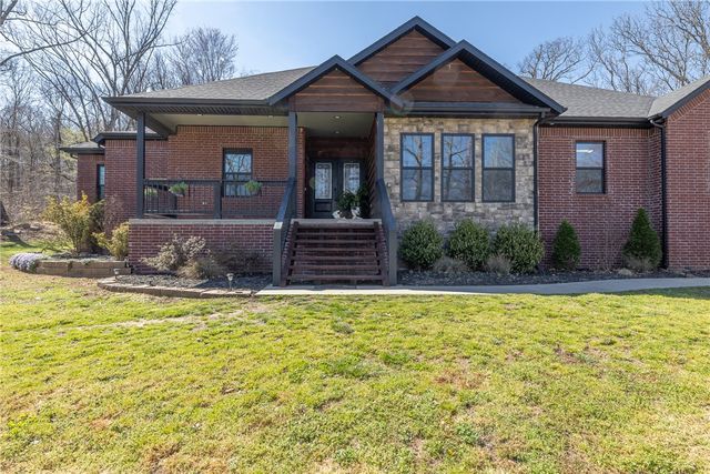 212 Madison 7308, Huntsville, AR 72740