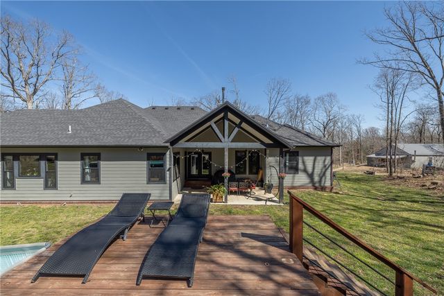 212 Madison 7308, Huntsville, AR 72740