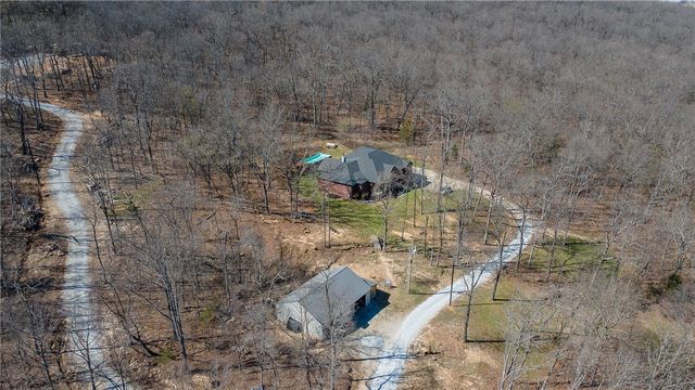 212 Madison 7308, Huntsville, AR 72740