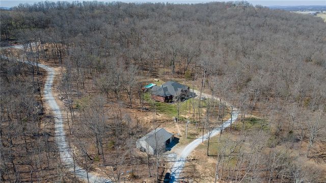 212 Madison 7308, Huntsville, AR 72740