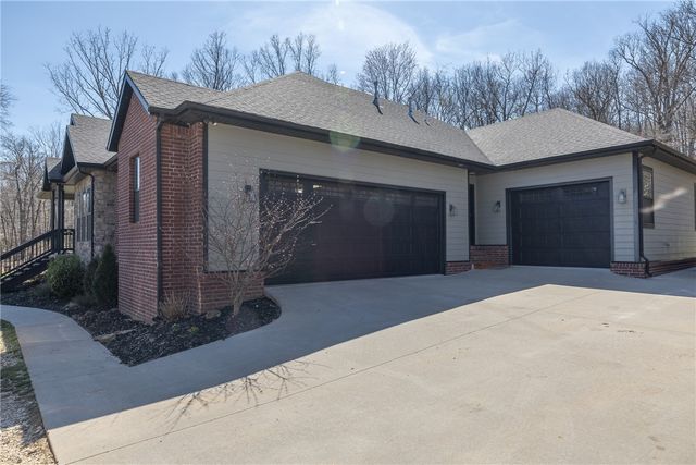 212 Madison 7308, Huntsville, AR 72740