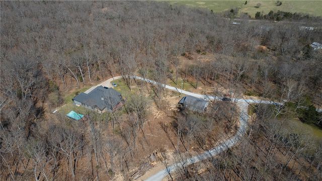 212 Madison 7308, Huntsville, AR 72740