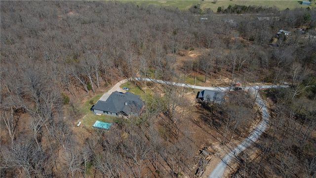 212 Madison 7308, Huntsville, AR 72740