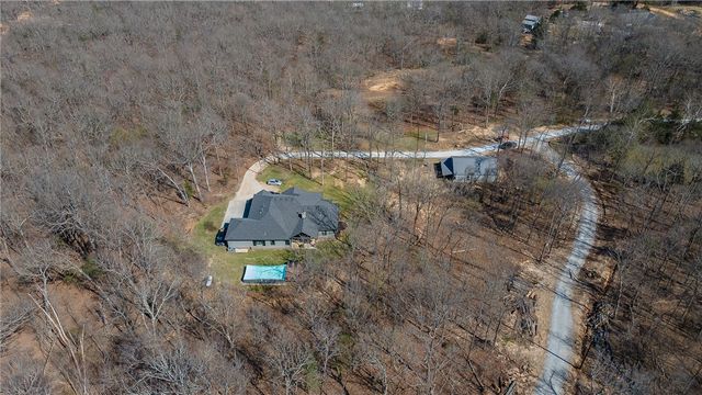 212 Madison 7308, Huntsville, AR 72740