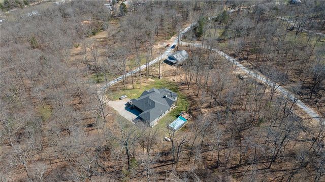 212 Madison 7308, Huntsville, AR 72740