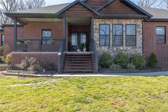 212 Madison 7308, Huntsville, AR 72740