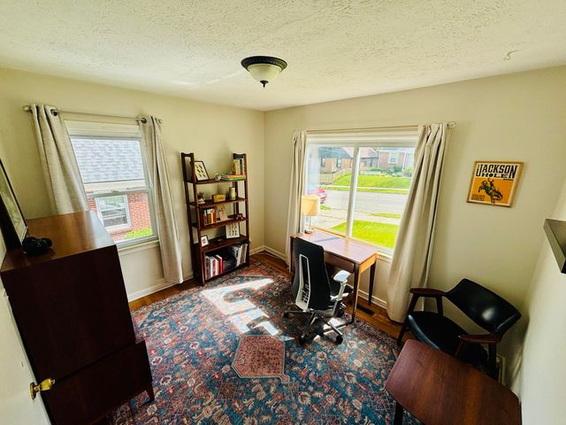1411 Philadelphia Avenue SE, Grand Rapids, MI 49507