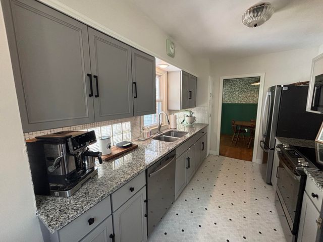 1411 Philadelphia Avenue SE, Grand Rapids, MI 49507