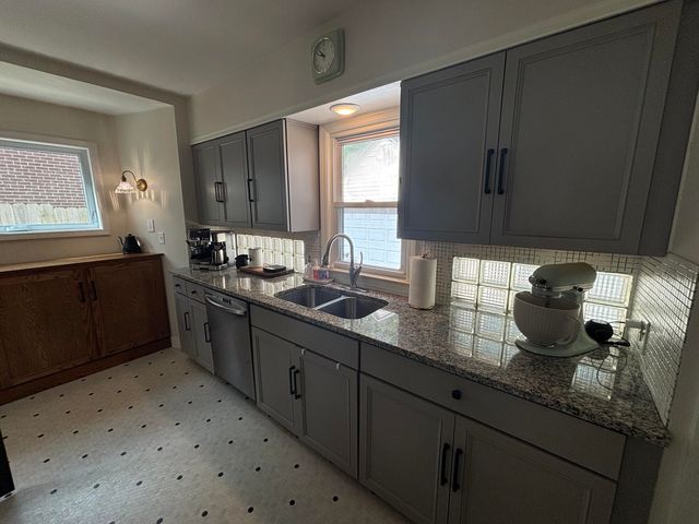 1411 Philadelphia Avenue SE, Grand Rapids, MI 49507