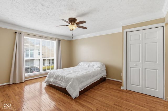 2627 Fox Valley Place, Indianapolis, IN 46268