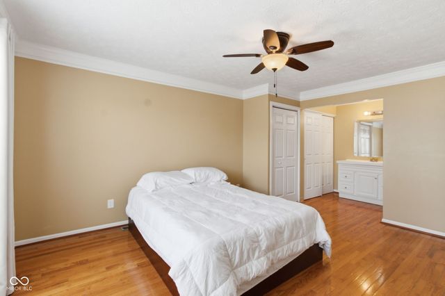 2627 Fox Valley Place, Indianapolis, IN 46268