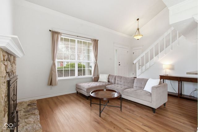 2627 Fox Valley Place, Indianapolis, IN 46268