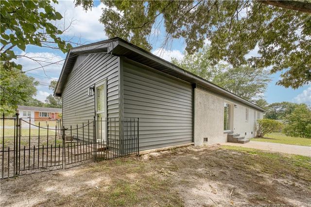 825 Fresno Drive, Fayetteville, NC 28303