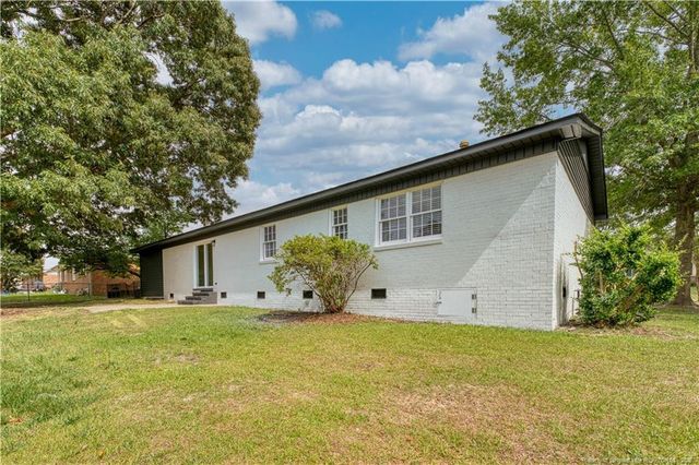 825 Fresno Drive, Fayetteville, NC 28303