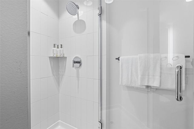 49 Navasota ST 205, Austin, TX 78702