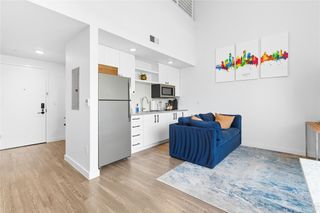 49 Navasota ST 205, Austin, TX 78702