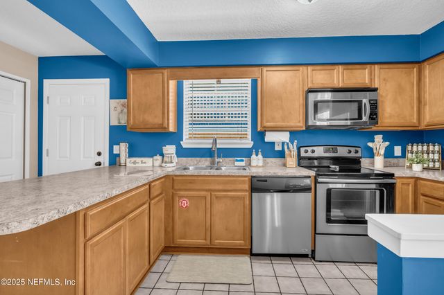 1052 PENMAN Road, Jacksonville Beach, FL 32250