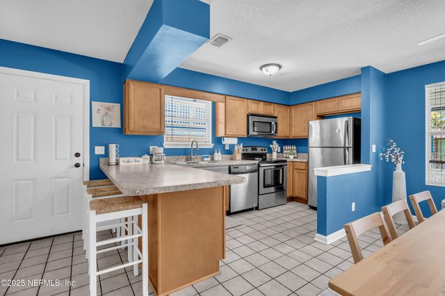 1052 PENMAN Road, Jacksonville Beach, FL 32250