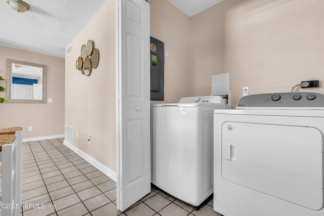 1052 PENMAN Road, Jacksonville Beach, FL 32250
