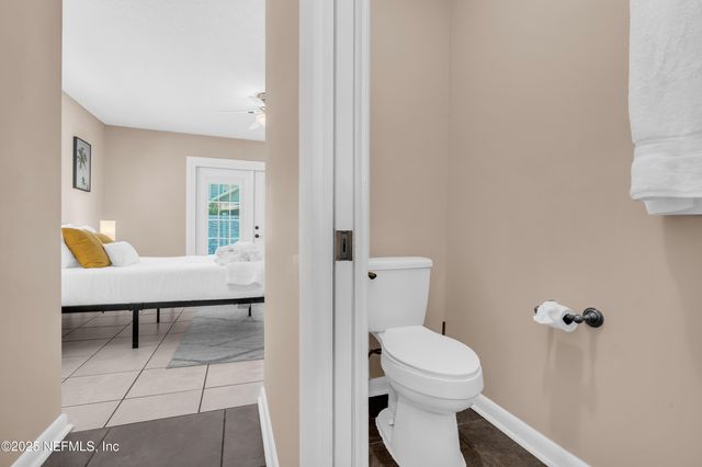 1052 PENMAN Road, Jacksonville Beach, FL 32250