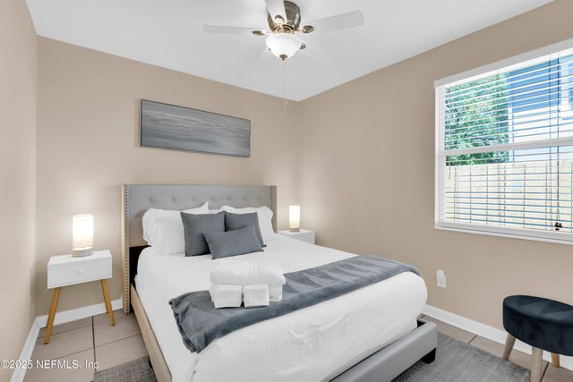 1052 PENMAN Road, Jacksonville Beach, FL 32250