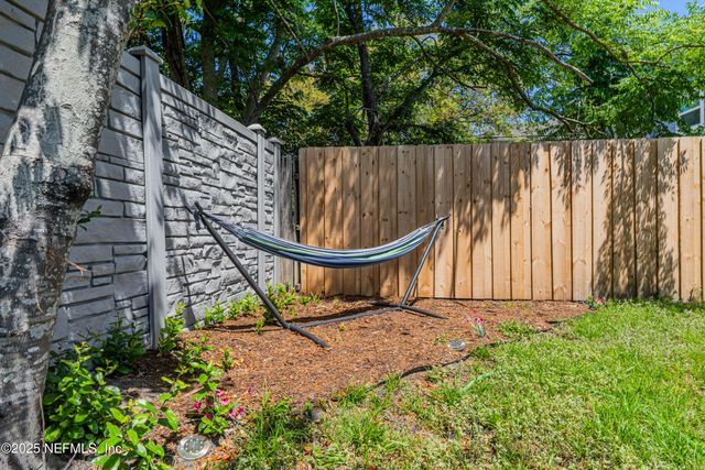 1052 PENMAN Road, Jacksonville Beach, FL 32250