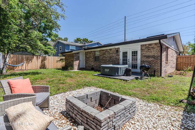 1052 PENMAN Road, Jacksonville Beach, FL 32250