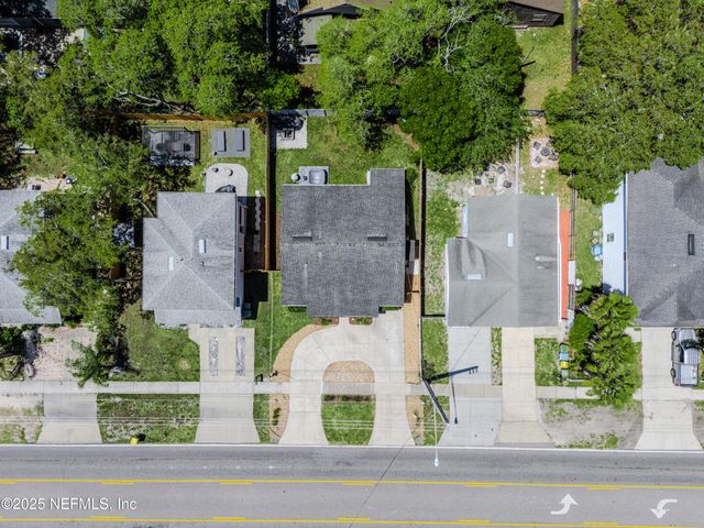 1052 PENMAN Road, Jacksonville Beach, FL 32250