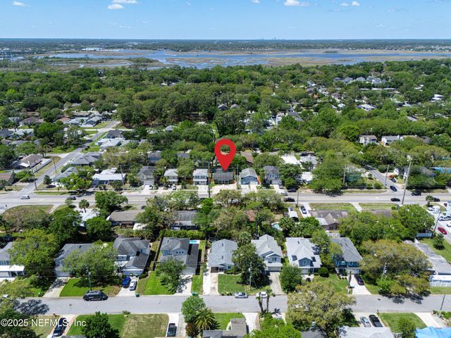 1052 PENMAN Road, Jacksonville Beach, FL 32250