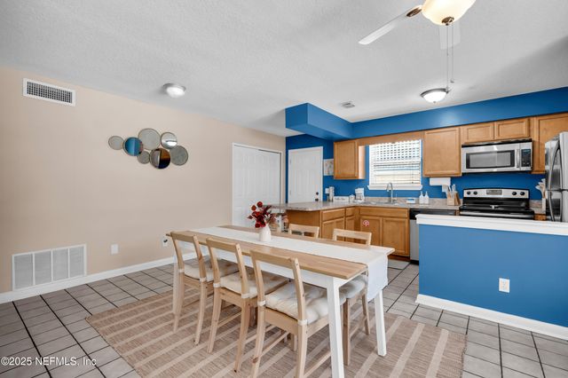 1052 PENMAN Road, Jacksonville Beach, FL 32250