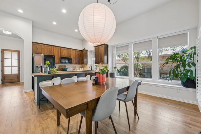 402 Brookside Drive, Lake Dallas, TX 75065