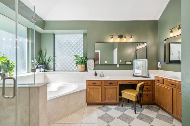 402 Brookside Drive, Lake Dallas, TX 75065
