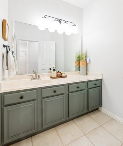 402 Brookside Drive, Lake Dallas, TX 75065