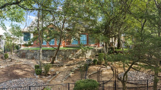 402 Brookside Drive, Lake Dallas, TX 75065