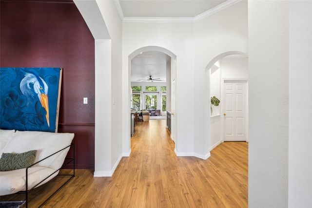 402 Brookside Drive, Lake Dallas, TX 75065