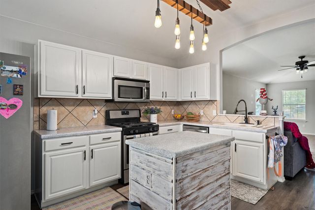 18029 Basketflower BND, Elgin, TX 78621
