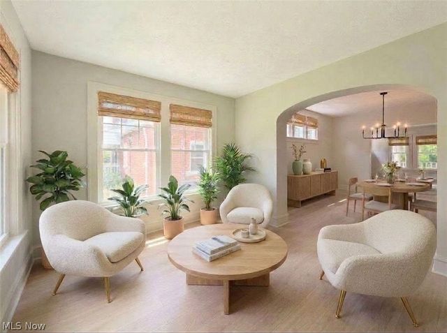 3270 Yorkshire Road, Cleveland Heights, OH 44118
