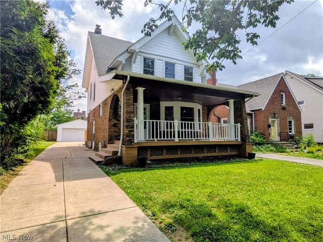3270 Yorkshire Road, Cleveland Heights, OH 44118