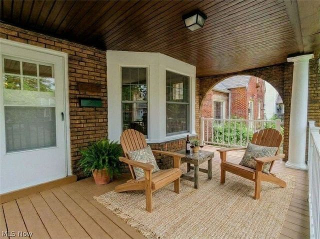 3270 Yorkshire Road, Cleveland Heights, OH 44118