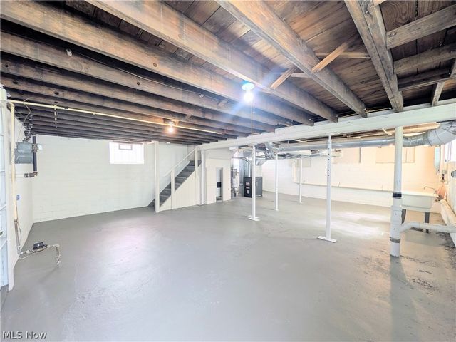 3270 Yorkshire Road, Cleveland Heights, OH 44118