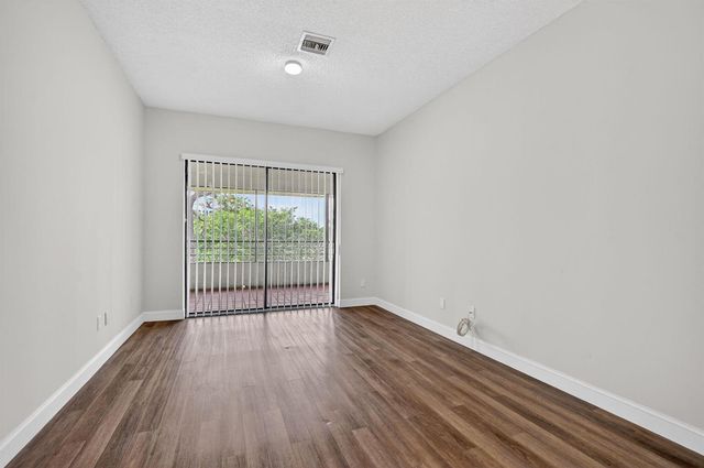 7472 La Paz Boulevard 304, Boca Raton, FL 33433