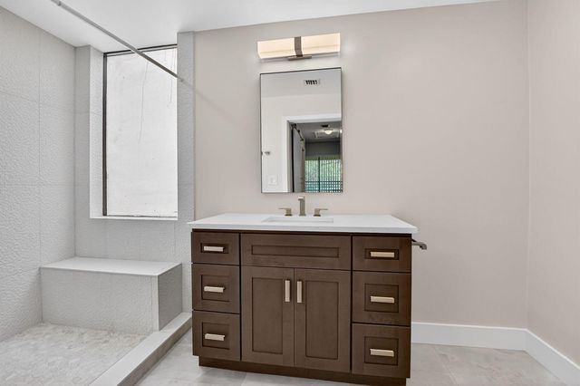 7472 La Paz Boulevard 304, Boca Raton, FL 33433